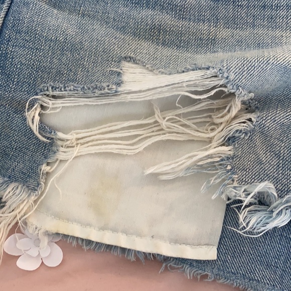 AE Distressed Shorts - Picture 2 of 4
